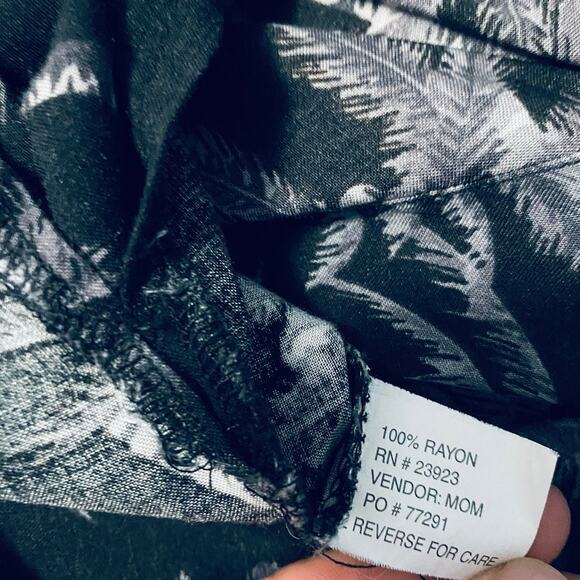 Caribbean Blues palm print short sleeve button down - Picture 5 of 7